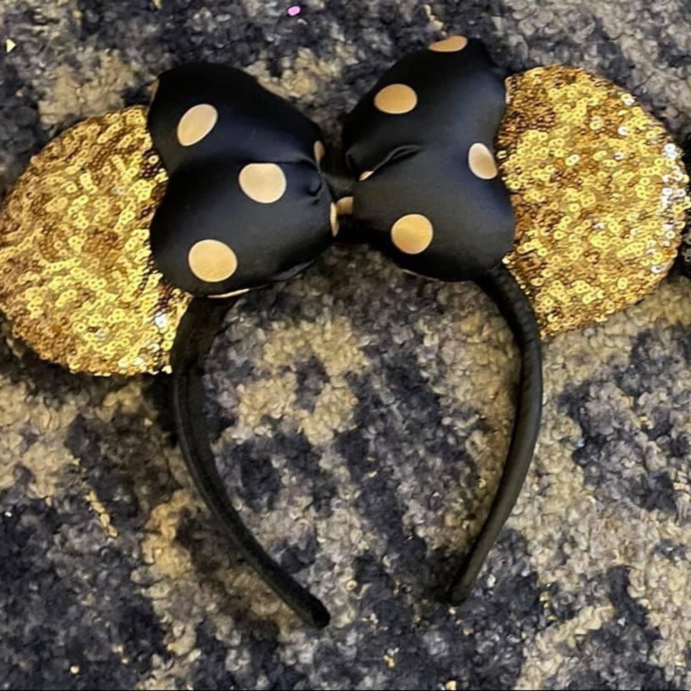 Disney parks Minnie ears gold and black